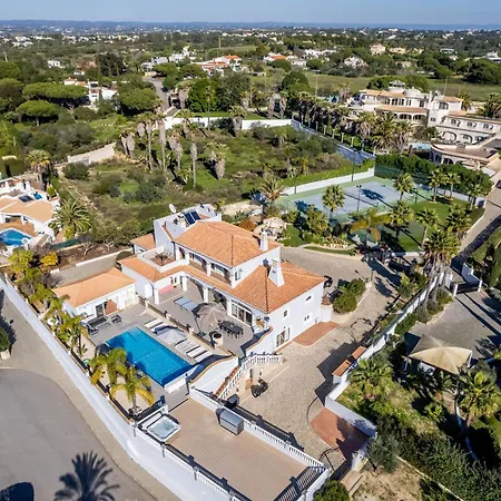 Beautiful Carvoeiro - 4 Bedrooms - Valley Sun - Private Pool And Panoramic Ocean Views - Algarve Villa *