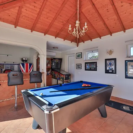 Beautiful Carvoeiro - 4 Bedrooms - Valley Sun - Private Pool And Panoramic Ocean Views - Algarve Villa *