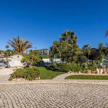 Beautiful Carvoeiro - 4 Bedrooms - Valley Sun - Private Pool And Panoramic Ocean Views - Algarve Villa *